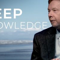 Are You the Ripple or the Ocean? Adquire Deeper Knowledge with Eckhart Tolle