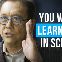 Robert Kiyosaki Reveals SECRETS OF THE WEALTHY (an eye opening video)