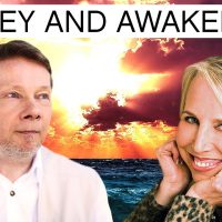 Managing Money and Awakening: Eckhart Tolle with Geneen Roth