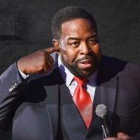 TAKING CHARGE WITH YOUR LIFE - Les Brown